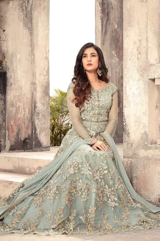 Nazmira Classic Traditional Suit