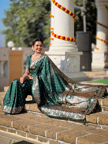 Green Soft Banarasi Silk Meenakari Weaving Saree With Unstitched Blouse