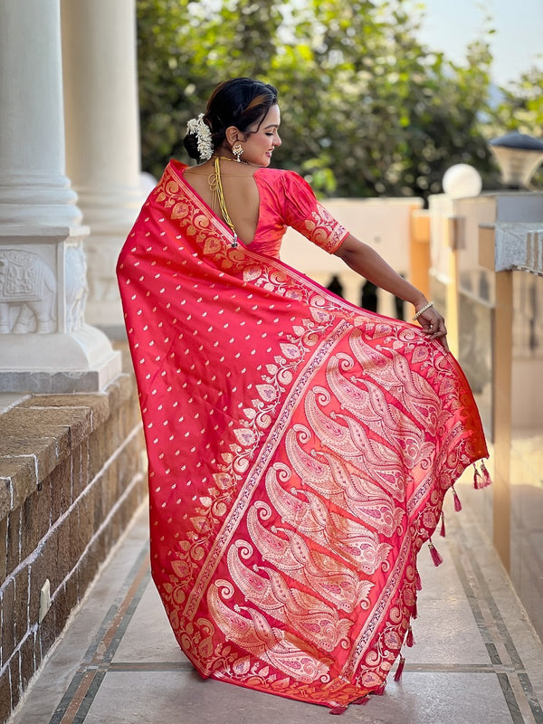 Gajari Soft Banarasi Silk Meenakari Weaving Saree With Unstitched Blouse