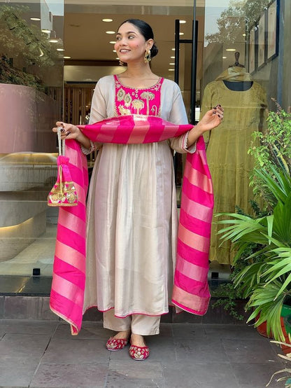 Cream Color Silk Blend Fabric Elegant Salwar Kameez