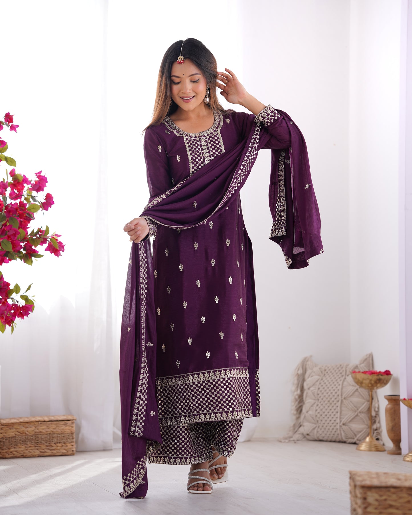 Presenting New Beautiful Pure Chinon Silk Fabric Straight Fit Kurta With Duppta Set,Trousers,Ready To Wear*