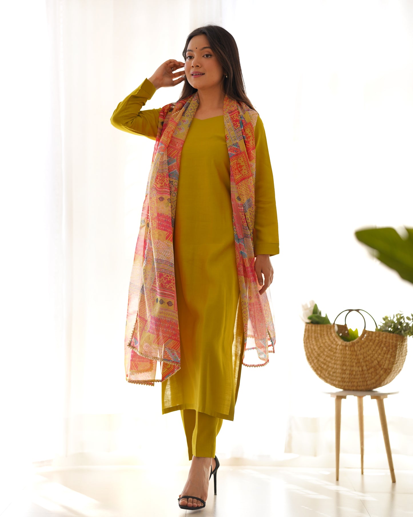 Women's Beautiful Solid Viscose Fabric Straight Kurta Pant and Dupatta Set