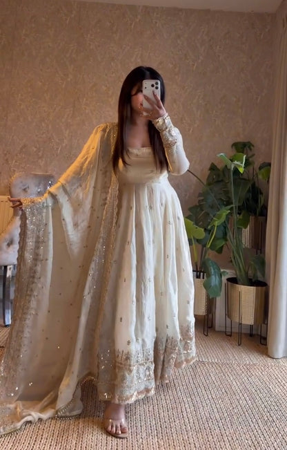 Heavy Fendy Silk Embroidered Sequince Work Wedding Kurta Set