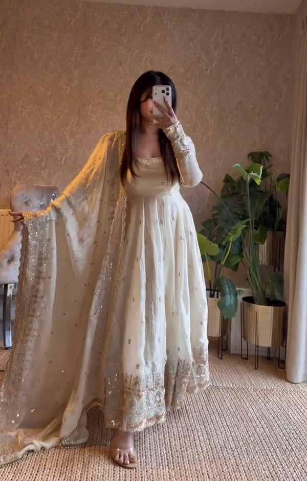 Heavy Fendy Silk Embroidered Sequince Work Wedding Kurta Set