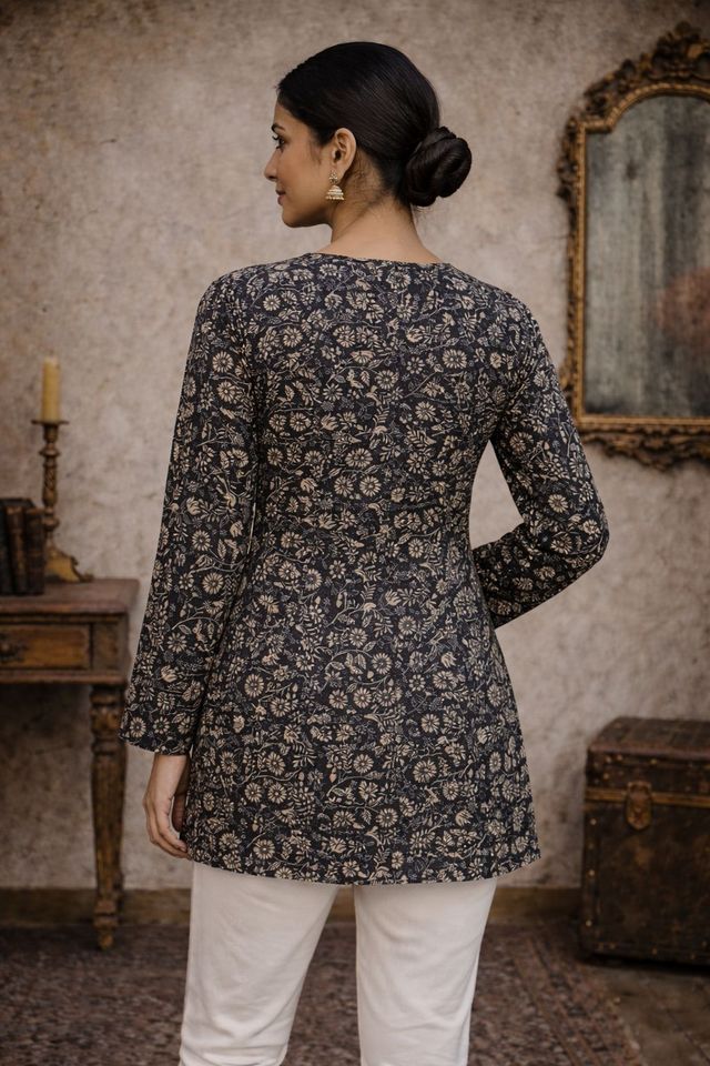 Black Color Designer Digital Printed Formal Rich Looks Kurta For Girls