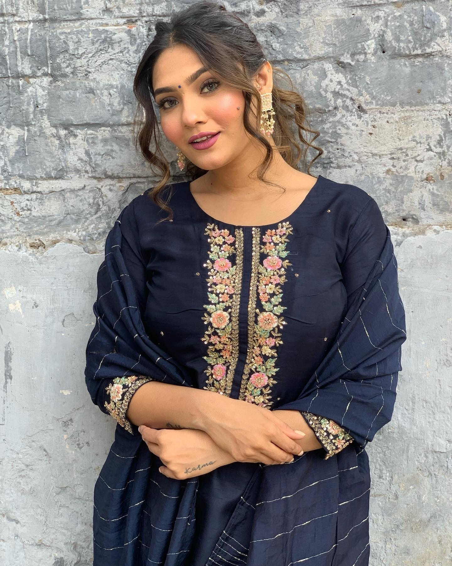 Women's Gorgeous Embroidery Viscose Chanderi Fabric Stright Kurta Pant with Dupatta Set