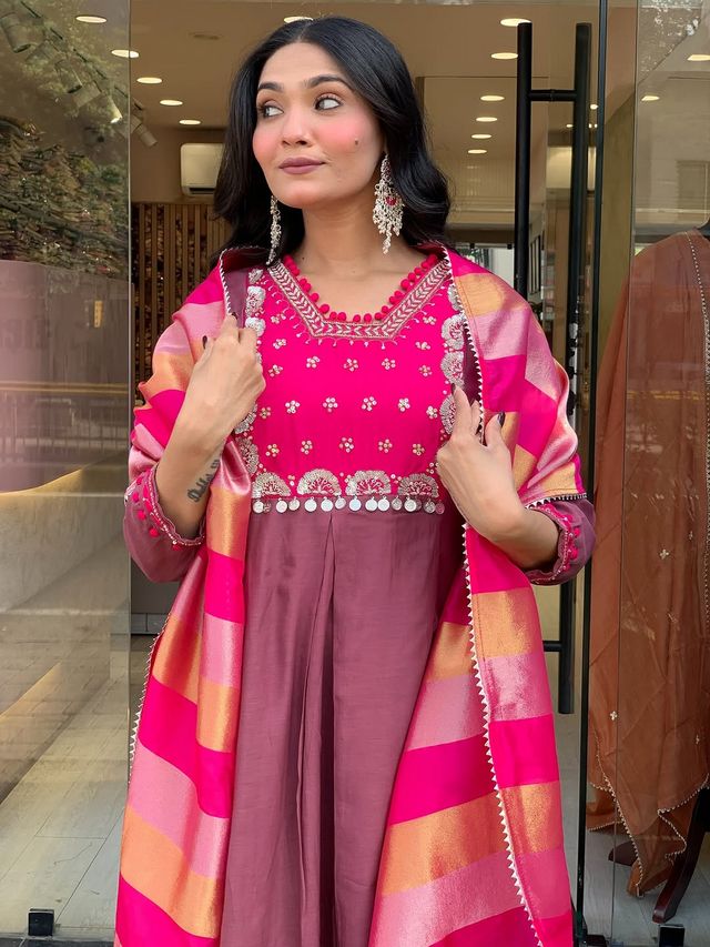 Onion Color Silk Blend Fabric Designer Partywear Salwar Kameez