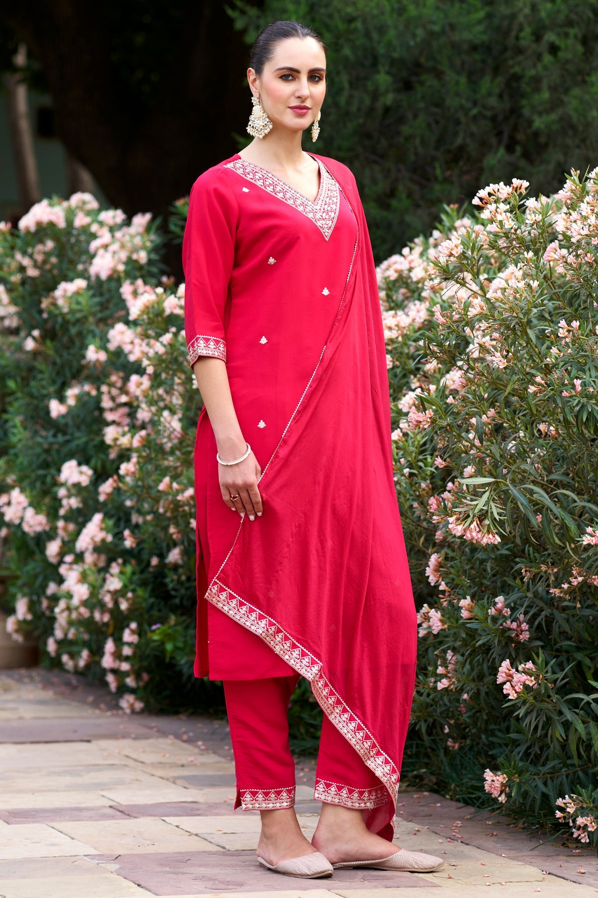 Women's Gorgeous Embroidery Rayon Slub Fabric Stright Kurta Pant with Dupatta Set