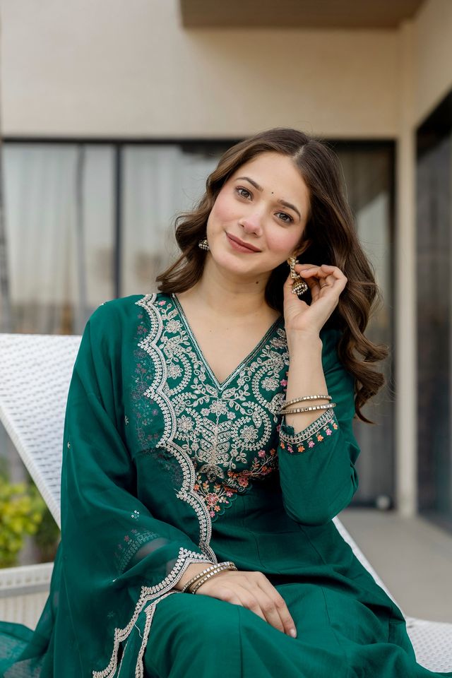 Rama Chinon Fabric Beautiful Graceful Ceremonial Kurta Set