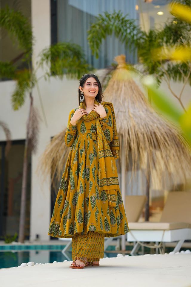 Traditional Look Anarkali Suit for Women