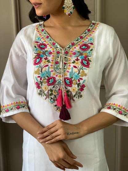 Women White Chanderi Embroidered Kurta Pant Dupatta Set