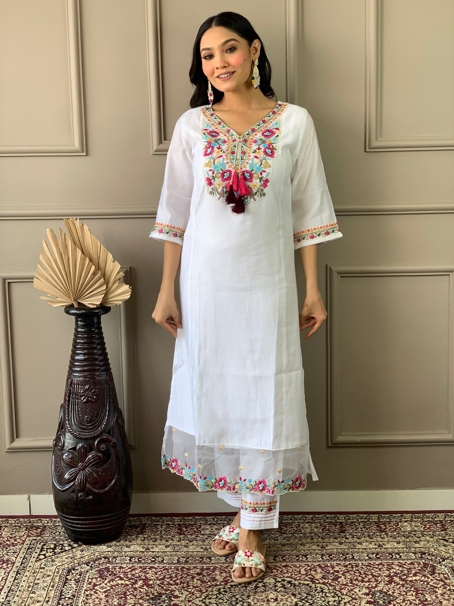Women White Chanderi Embroidered Kurta Pant Dupatta Set