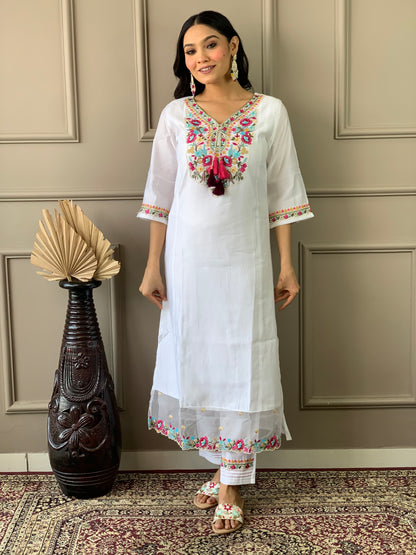 Women White Chanderi Embroidered Kurta Pant Dupatta Set