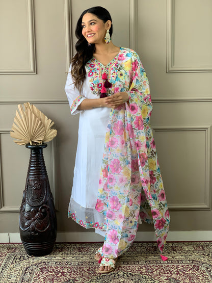 Women White Chanderi Embroidered Kurta Pant Dupatta Set