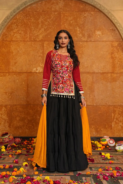 Traditional Navratri Lehenga Choli Set for Garba & Dandiya