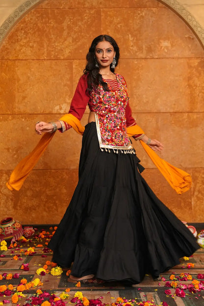 Traditional Navratri Lehenga Choli Set for Garba & Dandiya