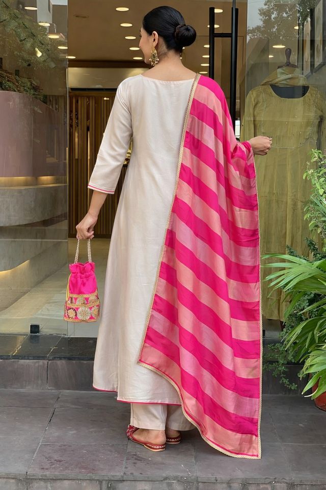 Cream Color Silk Blend Fabric Elegant Salwar Kameez