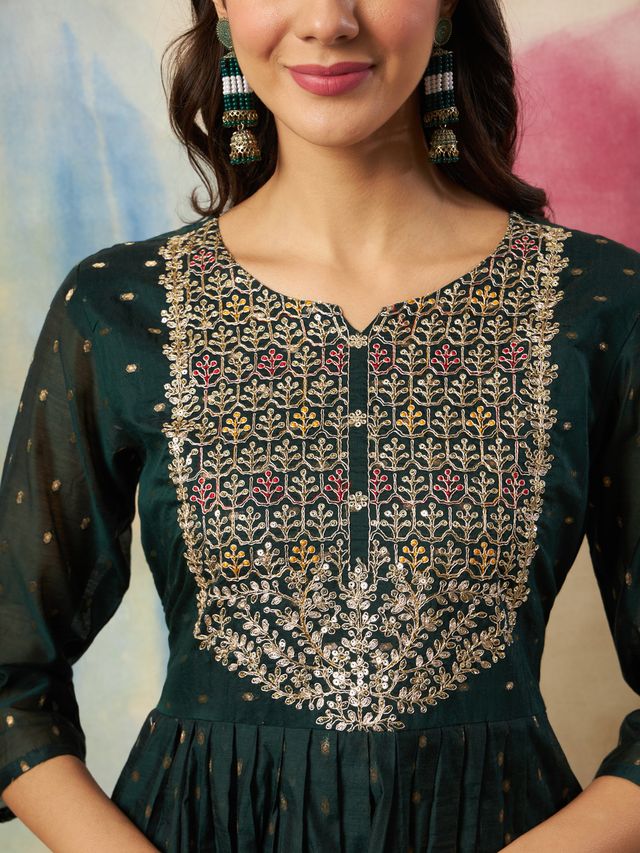 Green Color Cotton Silk Ethnic Fancy Partywear Suit With Classy Looks