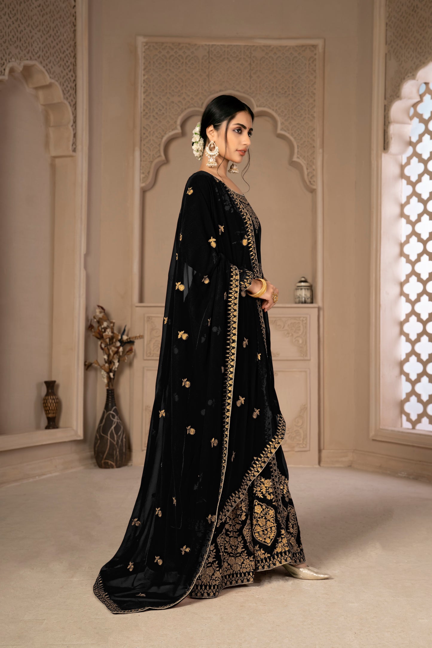 Zivara Elegant Ethnic Suit Set