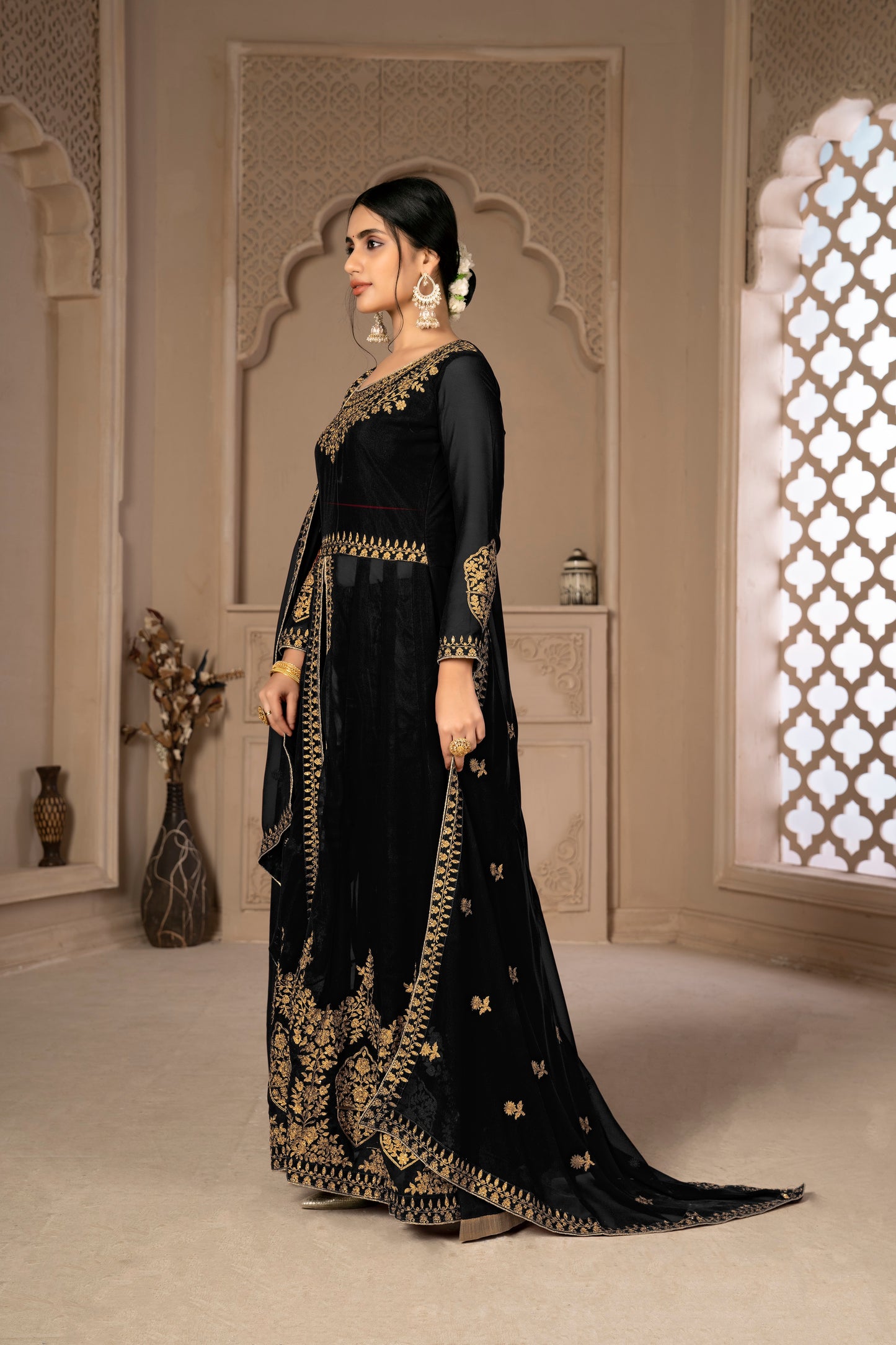 Zivara Elegant Ethnic Suit Set