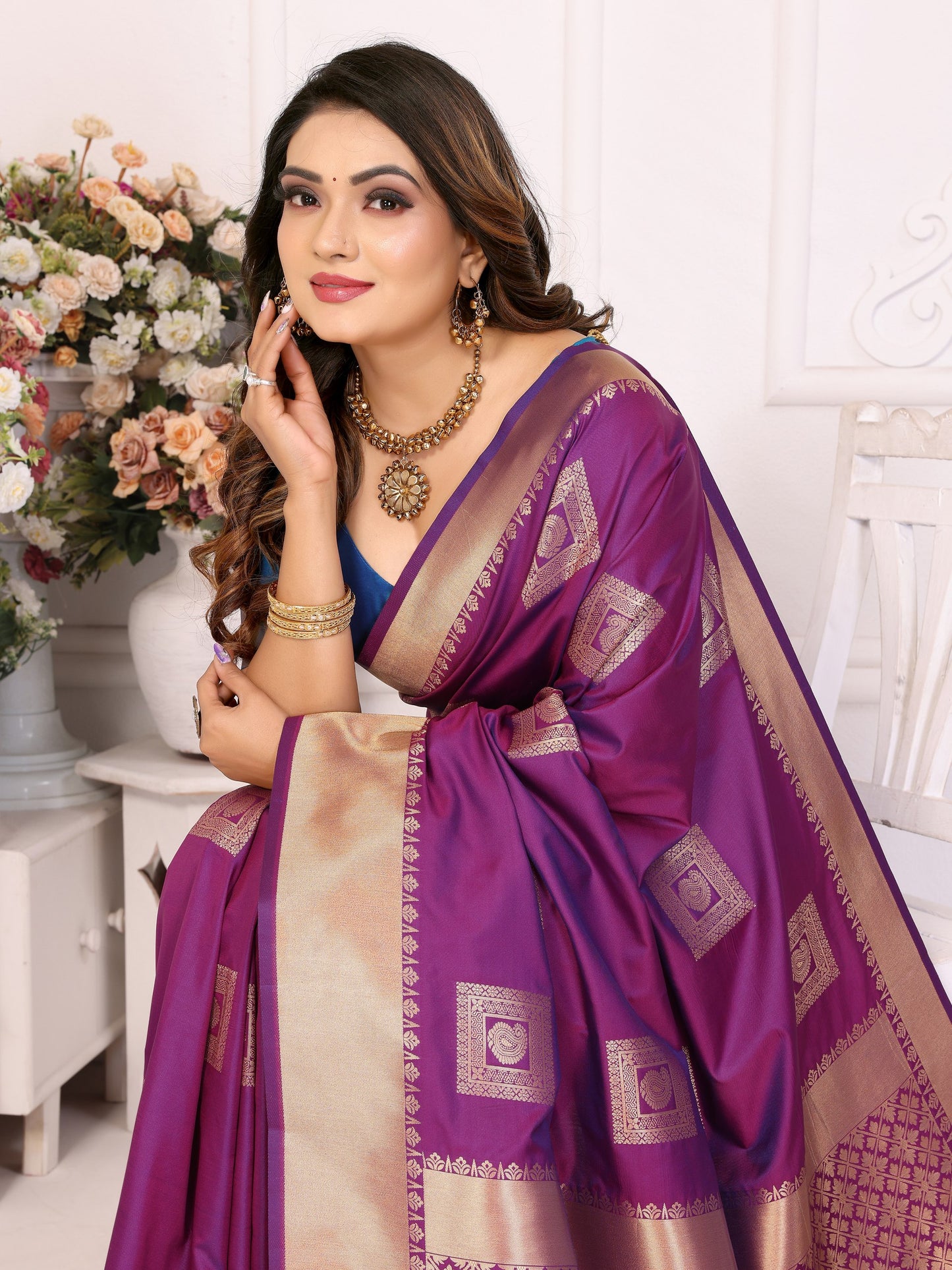 Purple Soft Silk With Zari Weaving Borders Saree With Blouse