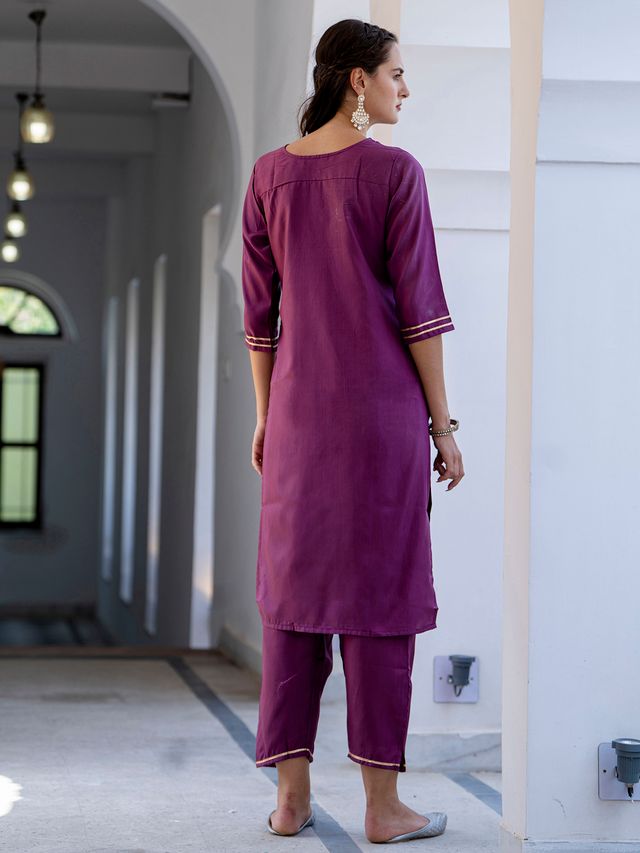 Magenta Color Silk Blended Ethnic Partywear Ceremonial Suit