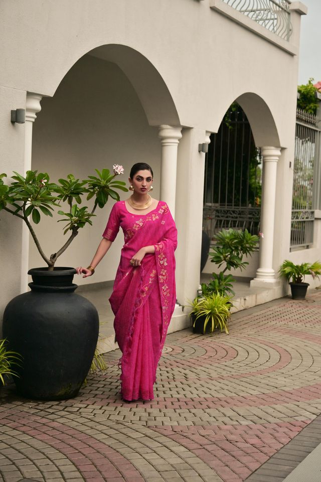 Pink Color Jute Linen Silk Fabric Beautiful Graceful Saree