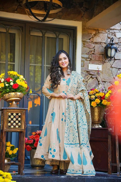 Off White Color Muslin Fabric Designer Digital Printed Palazzo Suit
