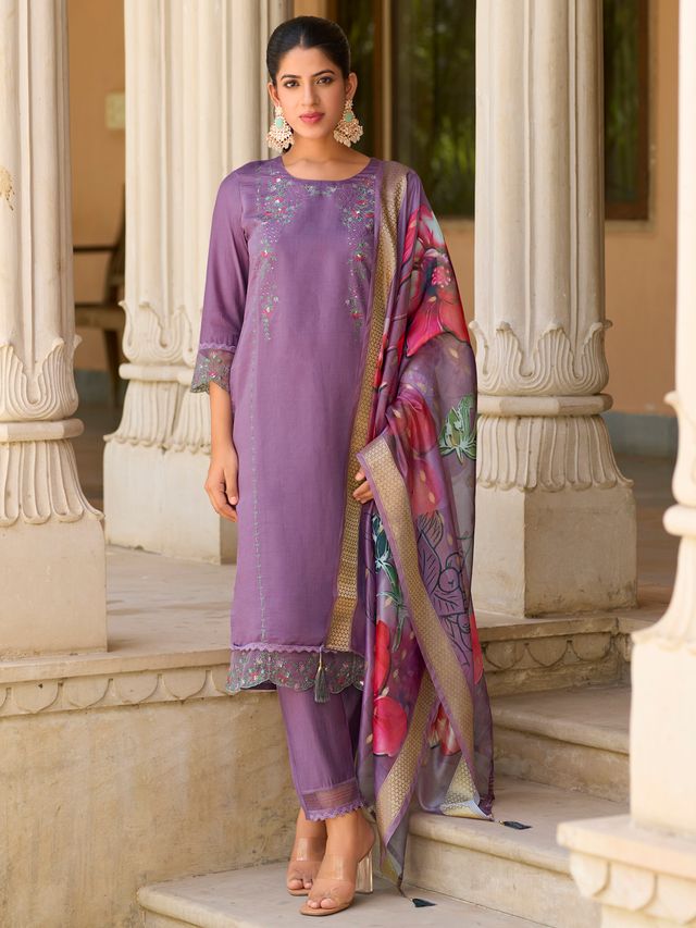Lavender Color Silk Blend Fabric Designer Embroidery Work Sophisticated Girlie Salwar Kameez