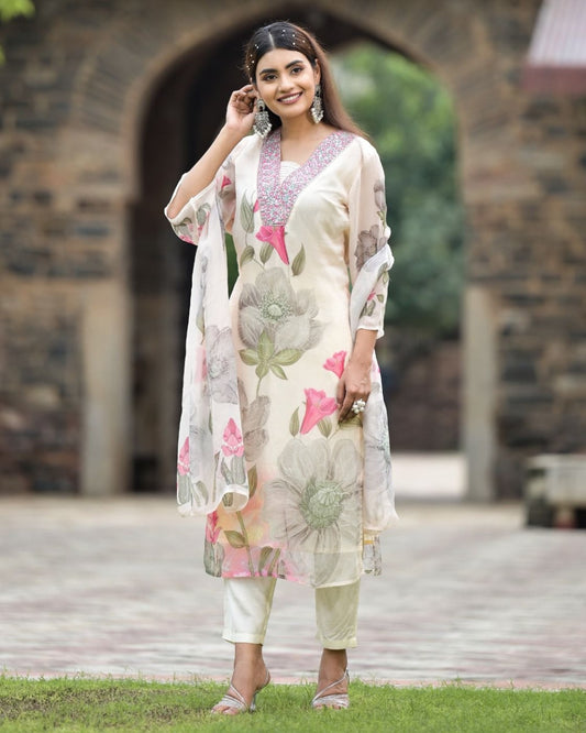 Women's Georgette Fabric Straight Kurta, Pant and Dupatta Set