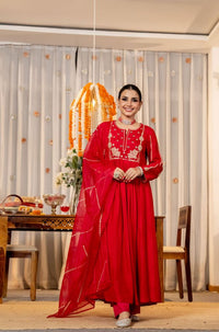Red Color Beautiful Partywear Kurta Set With Dupatta For Stylish Looks