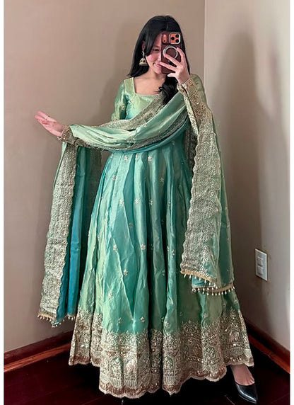 Heavy Fendy Silk Embroidered Sequince Work Wedding Kurta Set