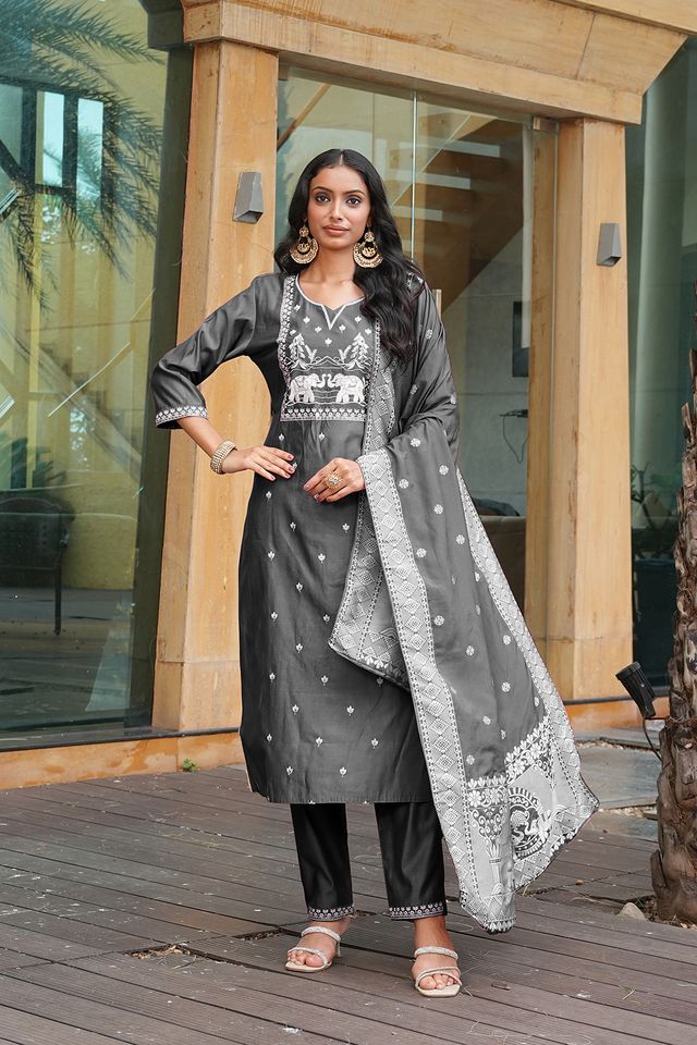 Beautiful Cotton Silk Fabric Ceremonial Salwar Suit