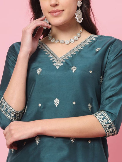 Green Color Silk Blended Ethnic Partywear Ceremonial Suit