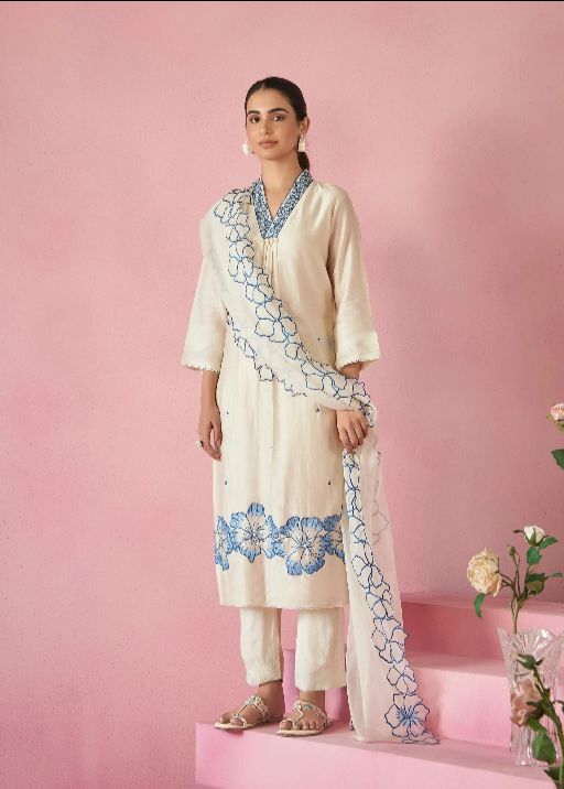 Women's Gorgeous Viscose Rayon Thread Work Straight Kurta with Pant And Dupatta Set