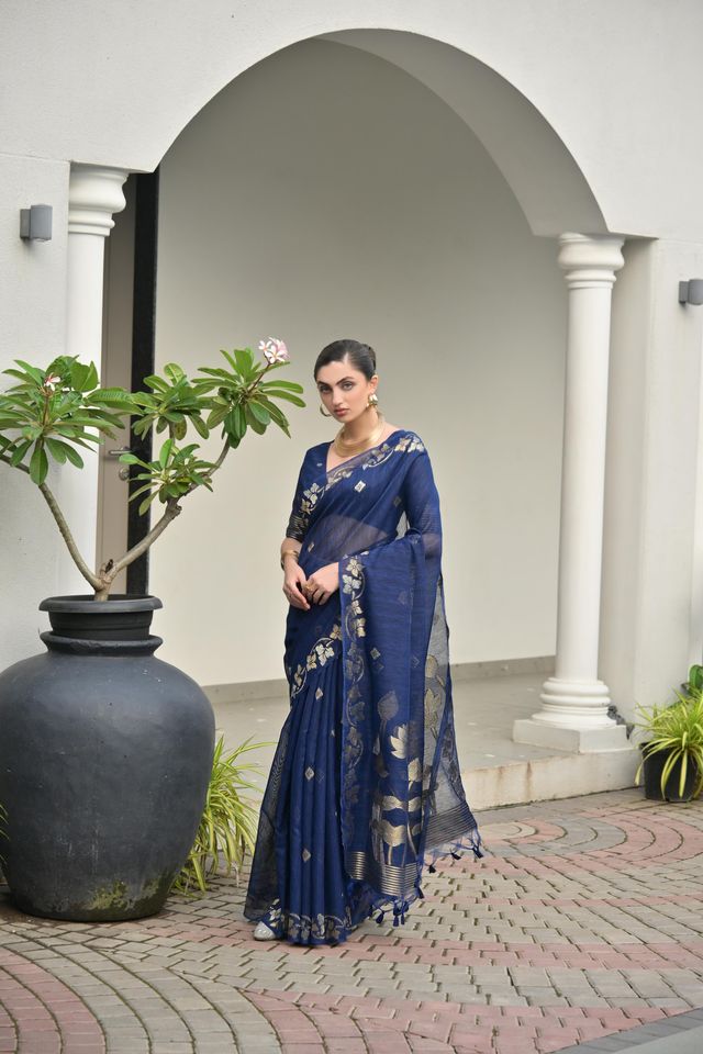 Blue Color Jute Linen Silk Fabric Beautiful Graceful Saree