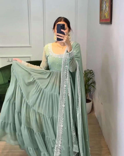 Anarkali Gowan With Duppata Set With Pent Anarkali Gowan With Emrodary