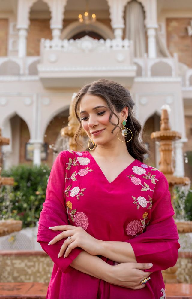 Pink Color Beautiful Partywear Kurta Set With Dupatta For Stylish Looks