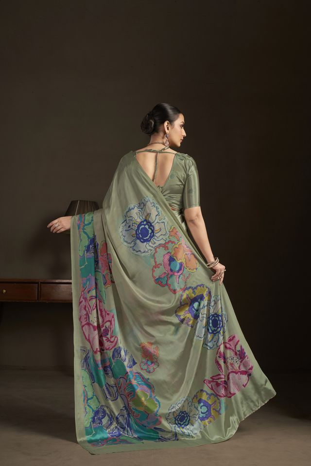 Grey Color Stylish Digital Printed Silk Crepe Fabric Saree For Trendy Looks