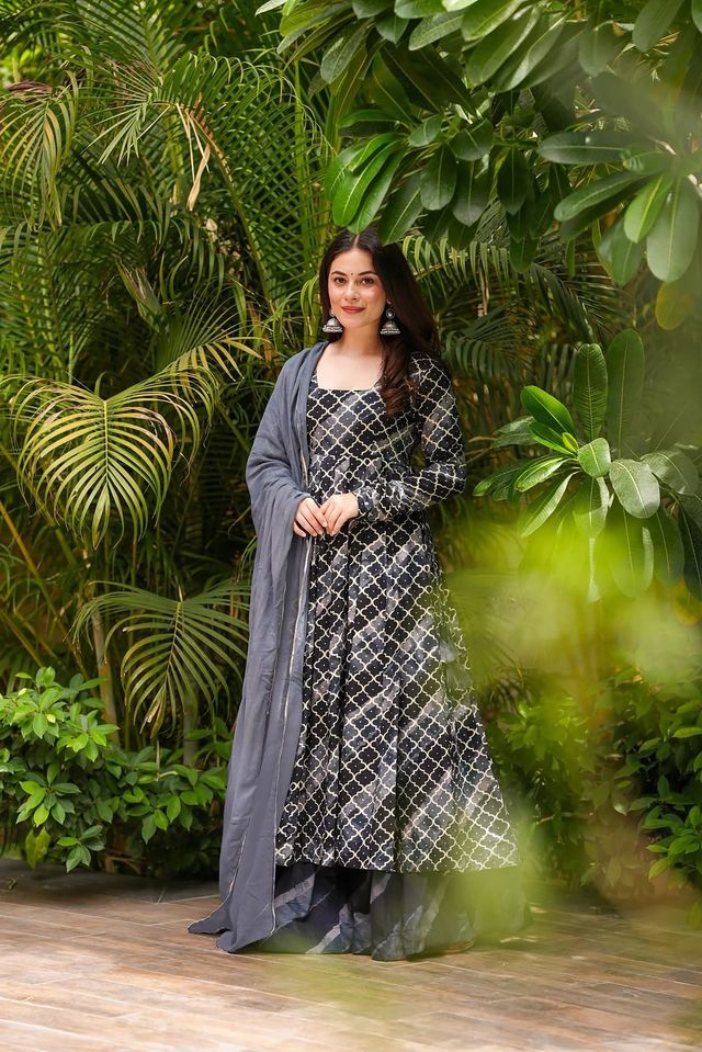 Beautiful Ethnic Anarkali Suit Set