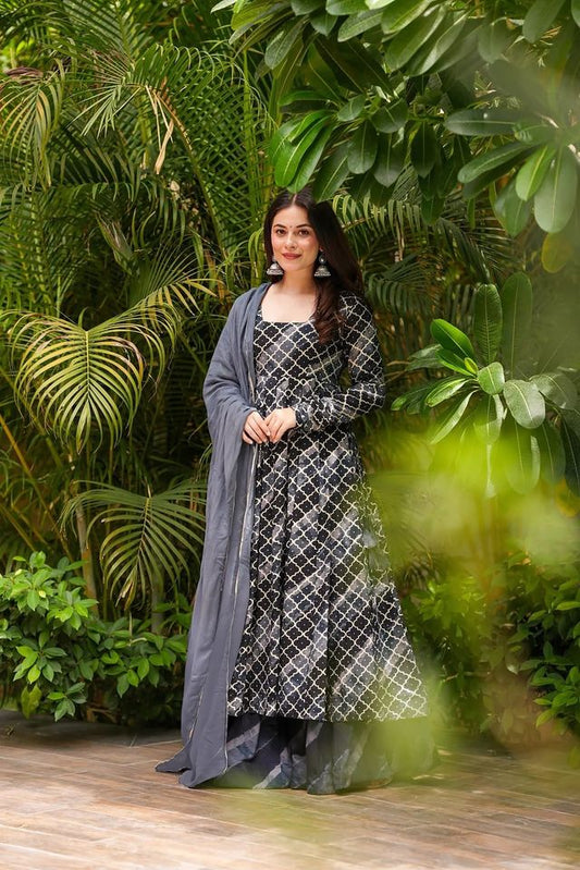 Beautiful Ethnic Anarkali Suit Set