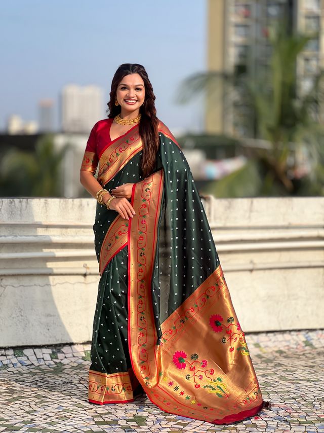 Green Color Beautiful Soft Silk Woven Designer Partywear Saree