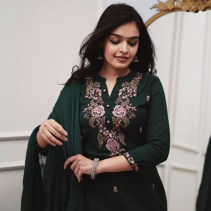 Green Color Ethnic Cotton Silk Fabric Readymade Kurta Set With Dupatta
