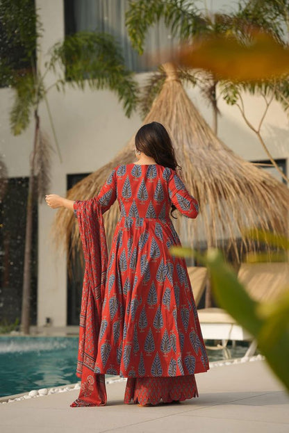 Ethnic Style Anarkali Suit with Dupatta