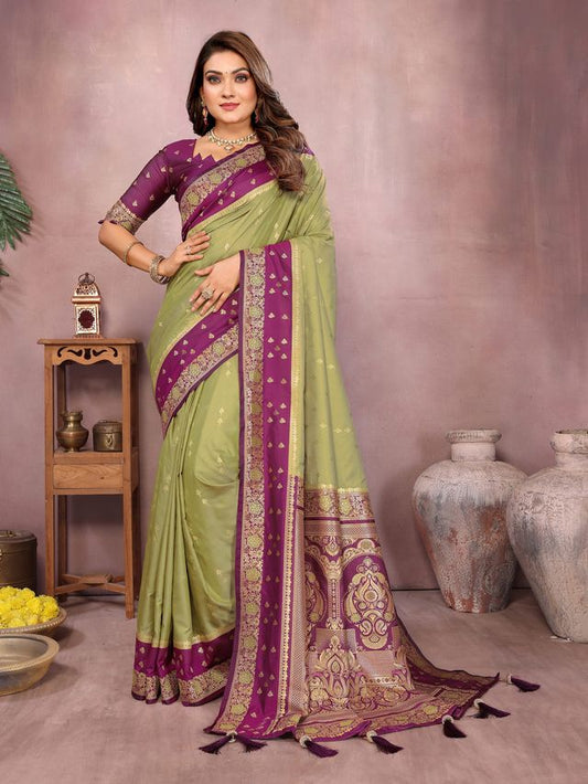 Pista Color Handloom Silk Fabric Weaving Designer Ethnic Partywear Saree