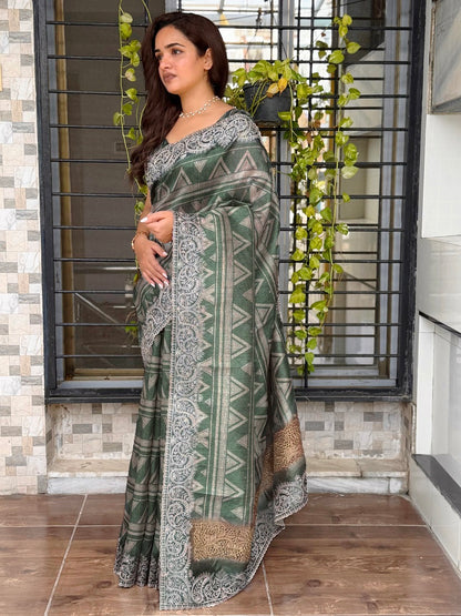 Green Kashmiri Style Digital Printed Saree With Unstitched Blouse