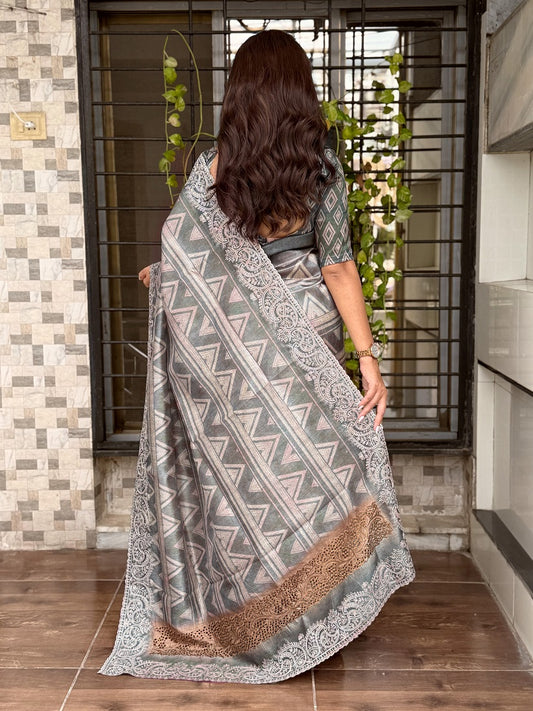 Grey Kashmiri Style Digital Printed Saree With Unstitched Blouse