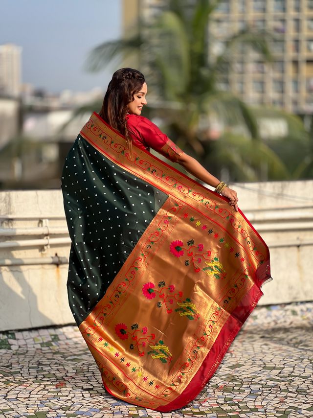Green Color Beautiful Soft Silk Woven Designer Partywear Saree