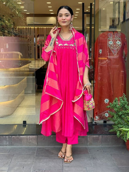 Pink Color Silk Blend Fabric Elegant Salwar Kameez 4198
