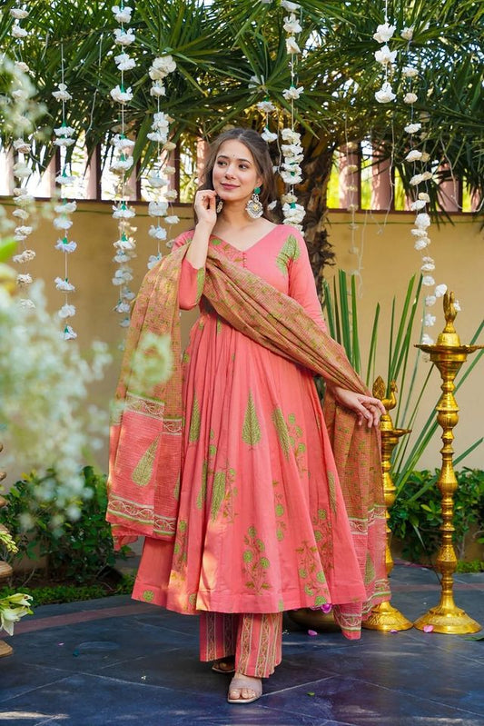 Pink Color Muslin Fabric Designer Digital Printed Palazzo Suit